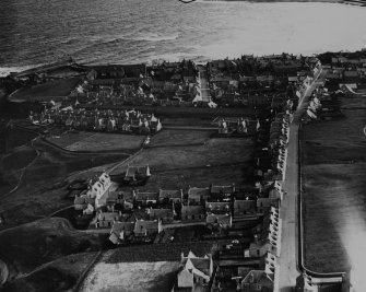 Banff, general view, showing St Catherine Street and Clunie Street.  Oblique aerial photograph taken facing east.  This image has been produced from a print.