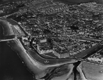 Largs, general view, showing Clark Memorial Church, Bath Street and Boyd Street.  Oblique aerial photograph taken facing north-east.  This image has been produced from a print.