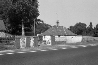 General view of lodge.