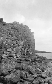 View of external walling, Dun Torcuill.