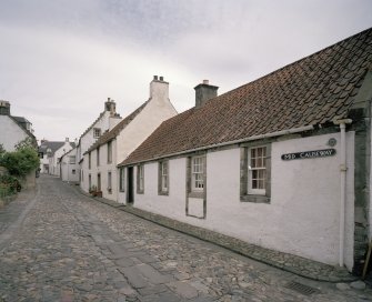 View of 18C Low Causeway, Culross, from NW