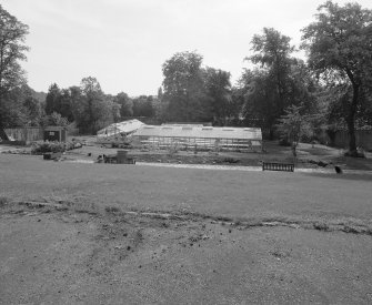 E House. Walled garden. General view from N.