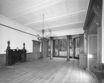 Ballindean House.
Interior general view of East Drawing Room.