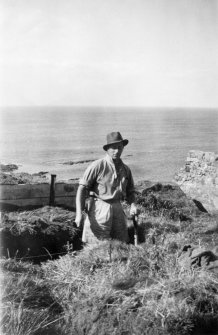 Excavation photograph : F T Wainwright at work.

