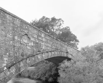 Drumgirnan Bridge. Detail of arch.