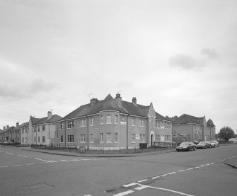 View of Ferguson St/Woodside Rd from West