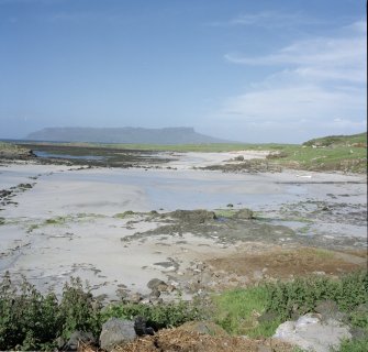 Muck, Coralag. Fish trap (possible). View from SW, with Eigg in the distance.