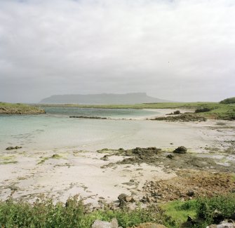 Muck, Coralag. Fish trap (possible). View from SW, with Eigg in the distance.