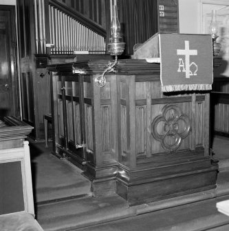 Interior.
Detail of pulpit.
