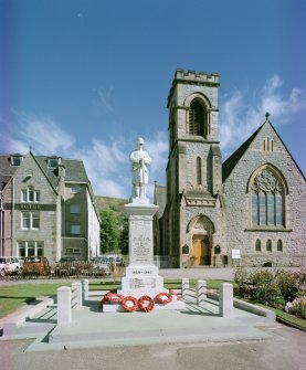 First World War Memorial statue of kilted soldier c.1920