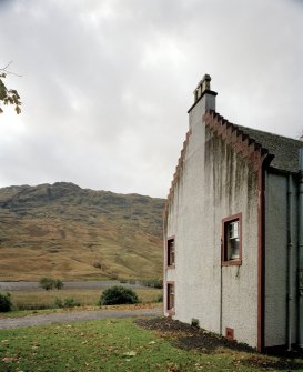 View from N showing relationship to Loch Katrine.