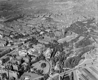 University and Art Gallery Glasgow, Lanarkshire, Scotland. Oblique aerial photograph taken facing North/East. 