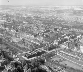 Princes Street Edinburgh, Midlothian, Scotland. Oblique aerial photograph taken facing West. 