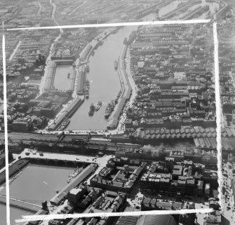 Glasgow Bridge to Kingston Dock Glasgow, Lanarkshire, Scotland. Oblique aerial photograph taken facing West. This image was marked by AeroPictorial Ltd for photo editing.