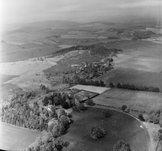 Major G Sherriff, Ascreavie, Kirriemuir Kingoldrum, Angus, Scotland. Oblique aerial photograph taken facing North/East. 