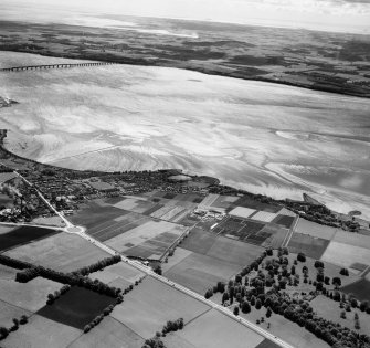 General View, Dundee, Angus, Scotland. Oblique aerial photograph taken facing South/East.