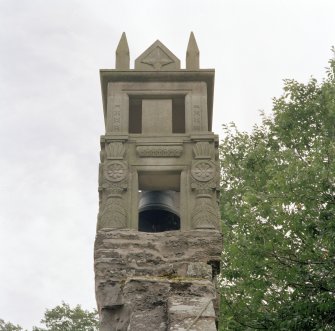 W gable, belfry, detail