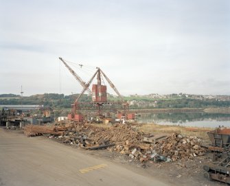 Inverkeithing Bay, Thomas Ward and Sons Shipbreaking Yard, Number 3 Jetty
Jetty No.3:  view from SE showing 25-ton-lift Butters travelling derrick crane (with 120ft jib)