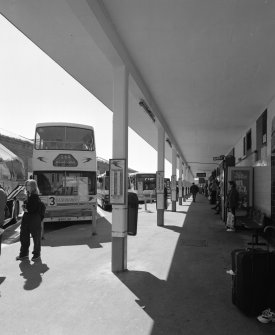 Aberdeen, Guild Street, Bus Station
View from north along east side of bus station, showing the buses parked in bays awaiting passengers