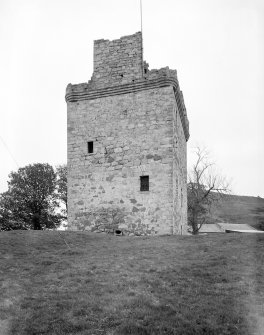 Law Castle. View from West.
