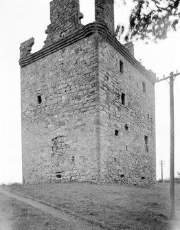 Law Castle. View from North-West.