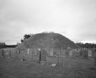 Bass of Inverurie: view of motte from W.
