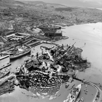 James Watt Dock and Cartsdyke Shipyards, Greenock Harbour,   Bridgend, Greenock, Renfrewshire, Scotland, 1949. Oblique aerial photograph taken facing west.  This image has been produced from a damaged negative.
