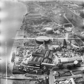 The Alloa Glass Works Co. Ltd., Keilarsbrae, Alloa, Clackmannan, Scotland, 1952. Oblique aerial photograph, taken facing west.