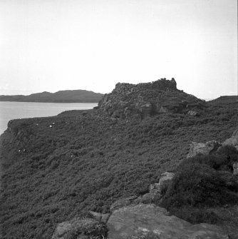 General view of Dun Aisgain from the E.