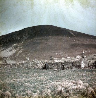 Blackhouse E, flanked by House 6 and House 5