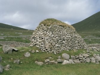 St Kilda, Village Bay. Cleit 85, 'Lady Grange's House'.  View from south west.