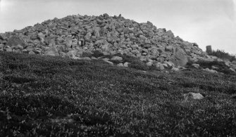 South Uist, Loch a Bharp, chambered cairn.