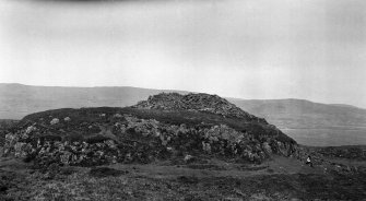 Dun Colbost, general view.