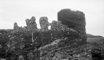 Skye, Sleat, Knock Castle.
General view.