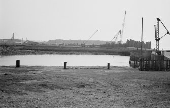 View of Cockenzie harbour from E.