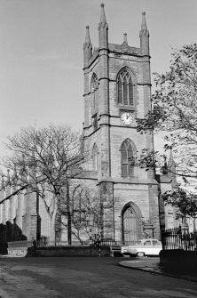 View of St Peter's Parish Church, Princes Street, Thurso, from south.