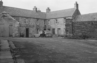View of front elevation of Marine Inn, 40-50 Shore Street, Thurso.