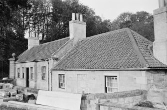 View of the Marriage House, Coldstream Bridge, Coldstream, from south