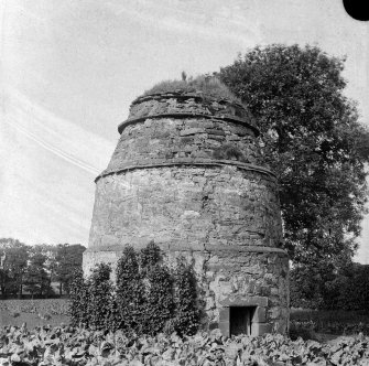 View of a beehive dovecot, Prestonpans.
