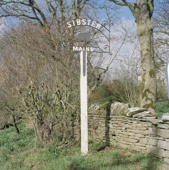 View of 'Sibster Mains' farm sign.