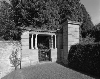 Formal garden, SE gateway, detail