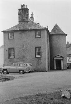 View of Fern Point House, Inveraray, with cars parked