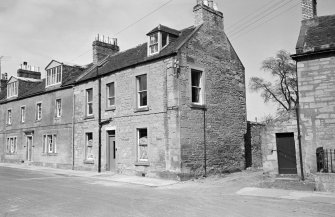View of 9 and 10 Currie Street, Duns from south west