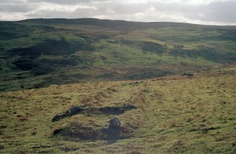 Leataidh: view of byre-dwelling (Rog95 709) from E