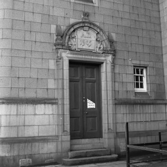 Crown Street, side entrance, detail