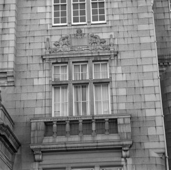 Crown Street front, window, detail