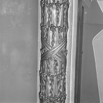 Auditorium, proscenium arch, gilded architrave, detail