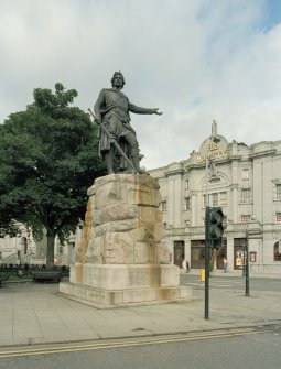 William Wallace statue by W Grant Stevenson 1888 at North West corner. View from North East