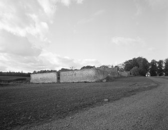 Broadwoodside Farm.
General view from SE.