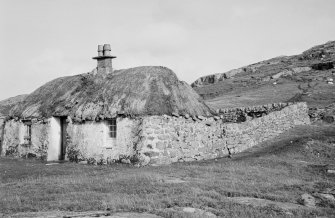 View of thatched cottage in Sanna
